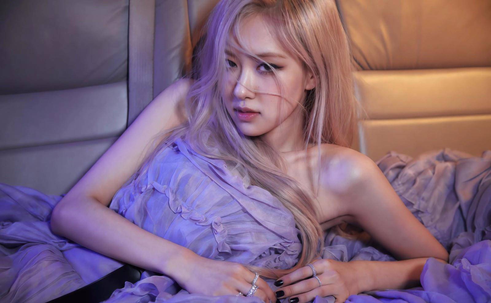 主打歌《on the ground》