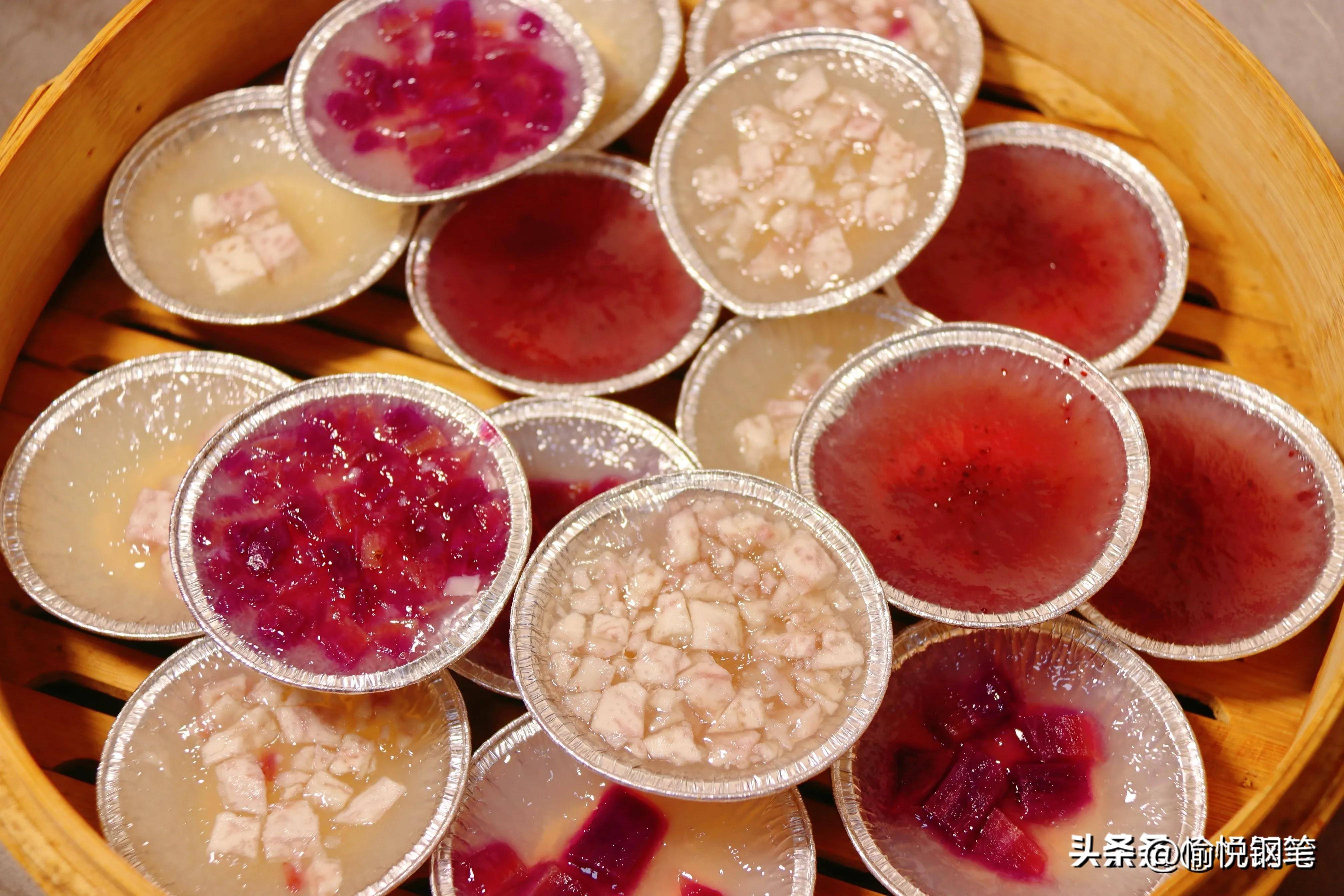 因此,"粄"通常有时令之分的,例如过年蒸甜粄,红粄,清明做艾粄,冬至做