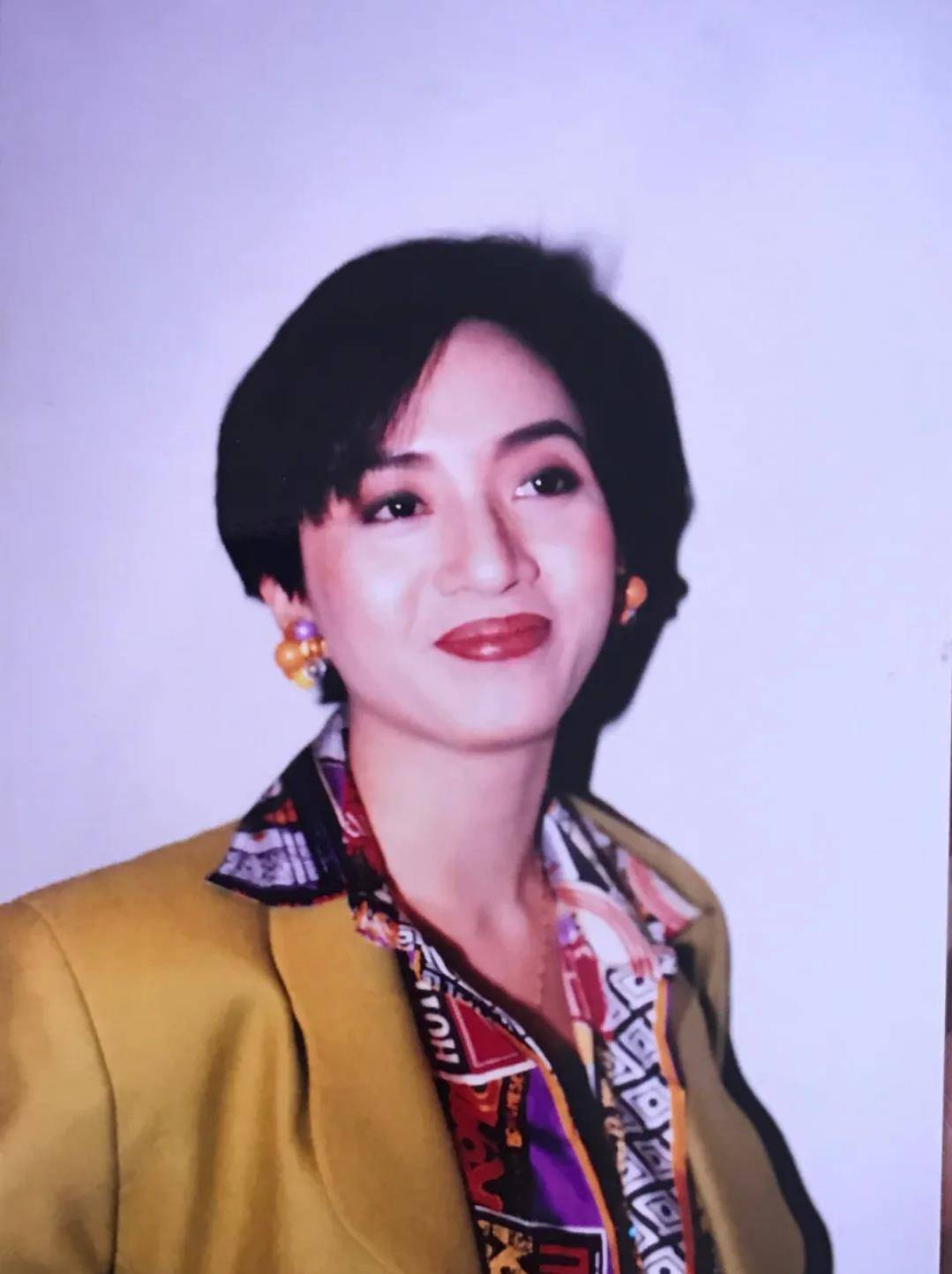 乐坛一姐梅艳芳,稳固地位无人撼动,奈何天妒英才_徐小凤_新秀_因为