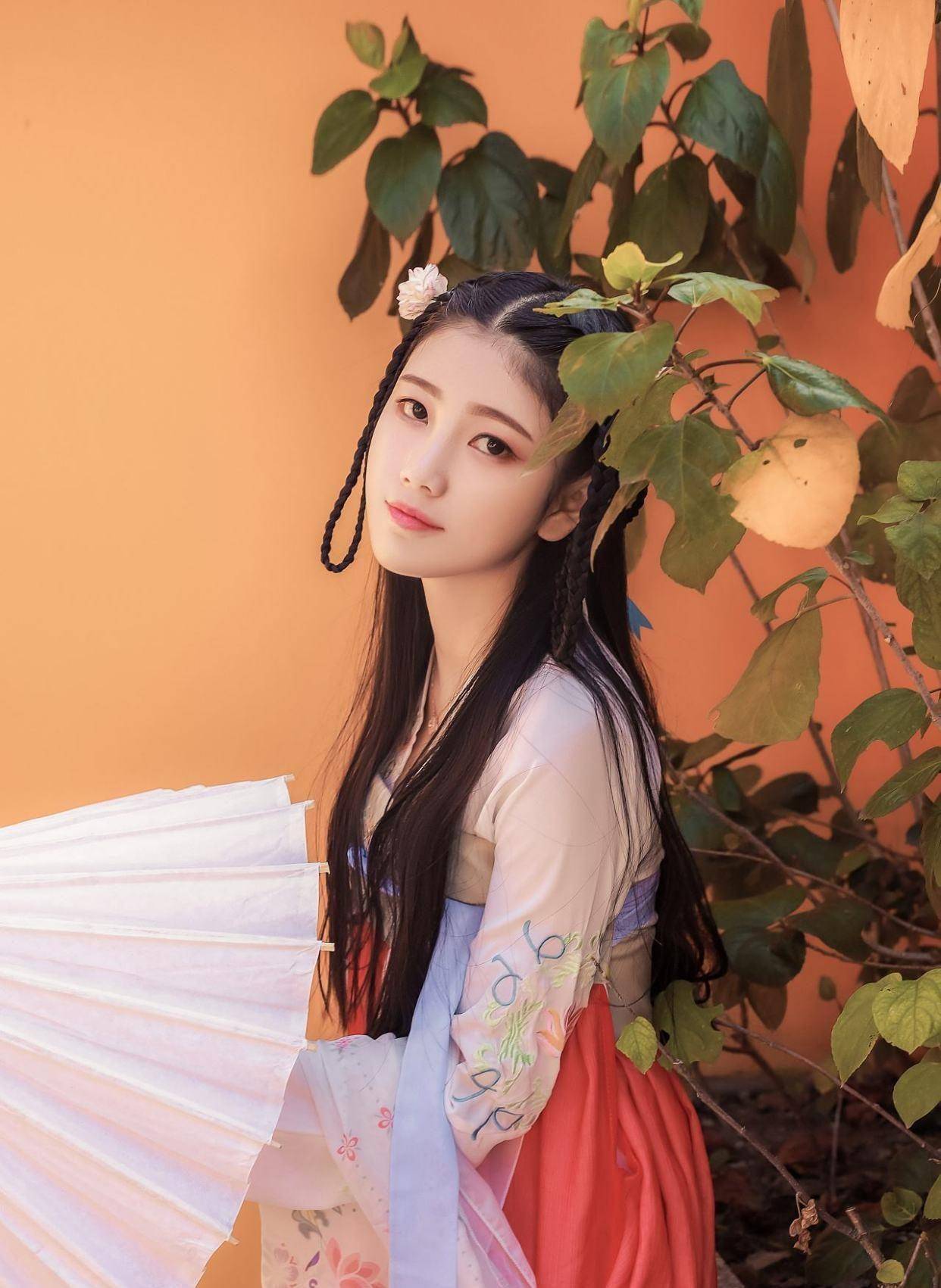 拍古风人像不会摆姿势?这几个动作教你玩"穿越",文艺高雅气质