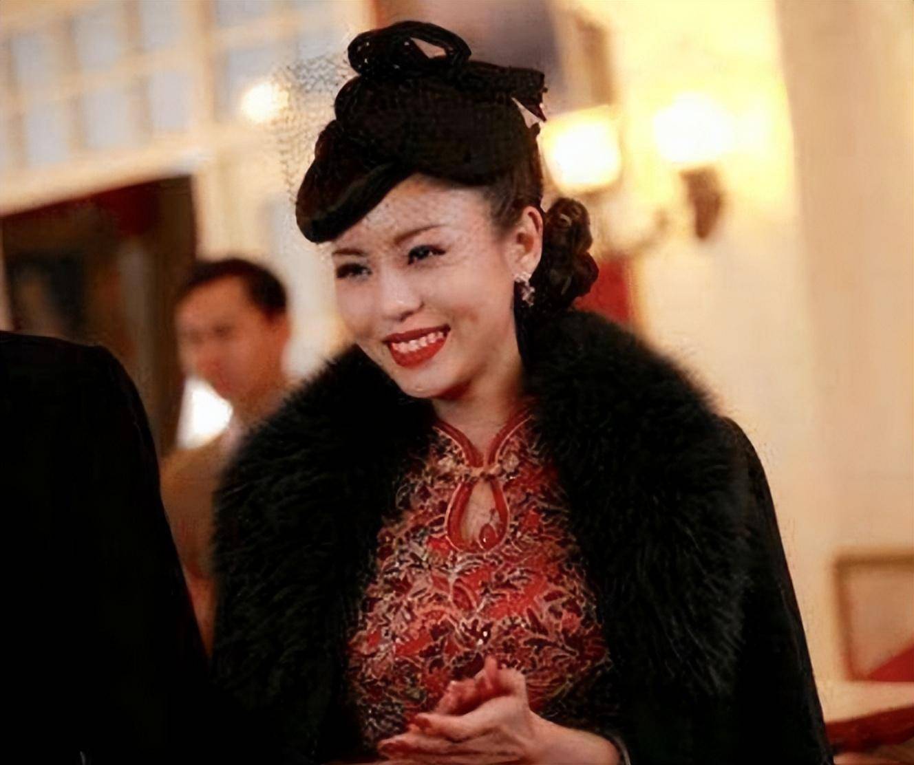 1960年,女校长因吃红烧肉被判死刑,调查后:她是潜