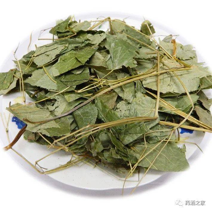 四季春补酒的配方与功效:用于脾肾阳虚,气血双亏,老年体虚_症状_药材
