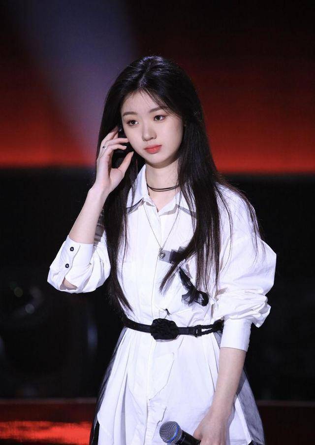 师生四年,从《我想和你唱》到《声生不息》李健与单依纯重逢_中国