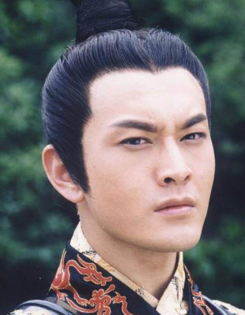 《无敌县令》《风流少年唐伯虎》,都让黄晓明的演技练得炉火纯青.