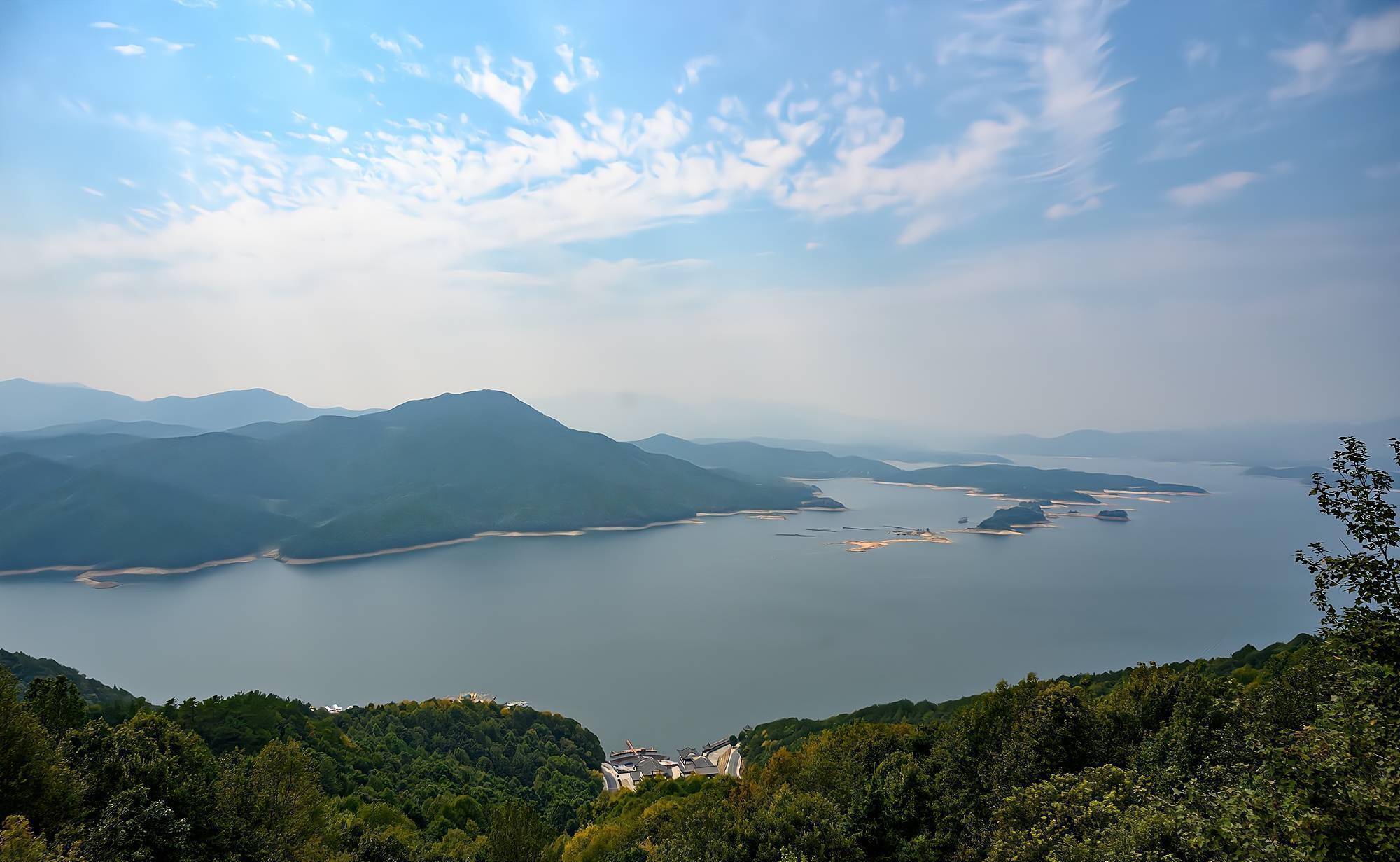 花亭湖,安徽太湖县第一大湖,景色可与杭州千岛湖相媲美_华亭_景区