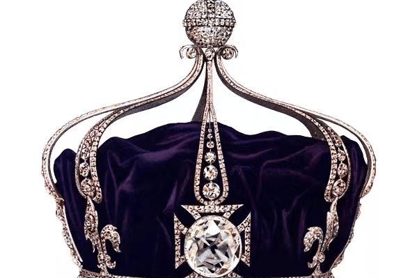 “王后”世纪婚姻“插足者”赢了？！卡米拉将戴英国史上最豪华的“古董款”后冠加冕！