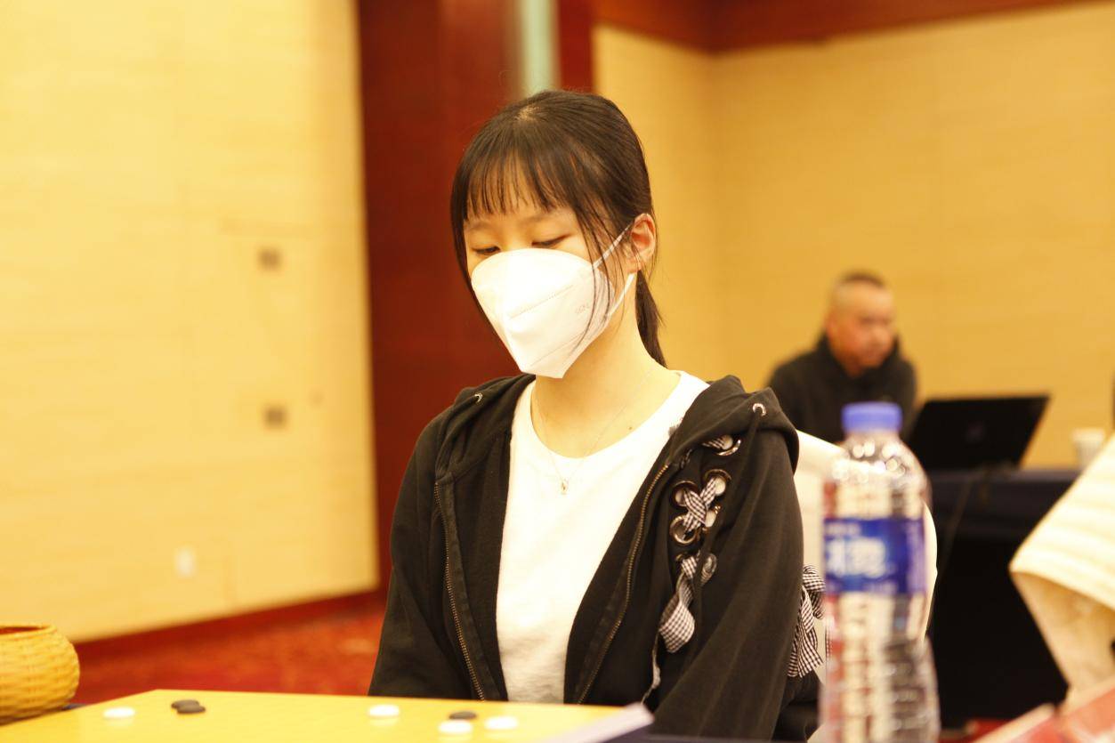 倡棋杯预选无锡开赛,首轮徐晶琦打赢"性别大战"_预选赛_比赛_九段