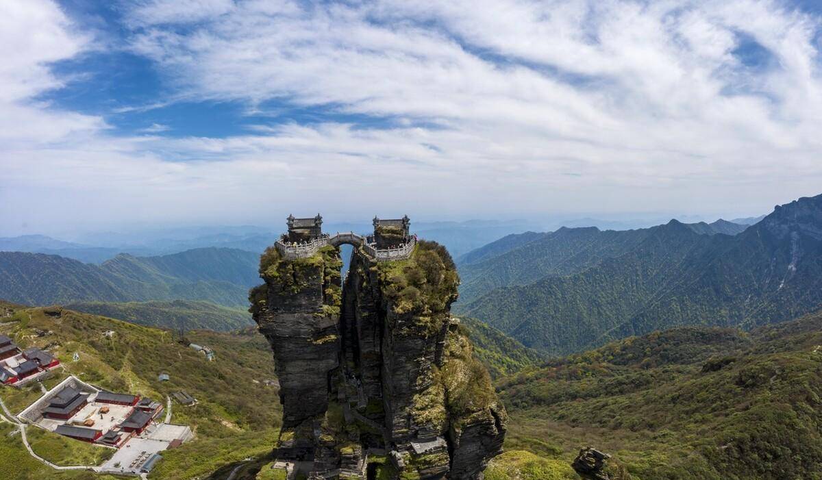 梵净山索道上去还要爬多久?游览几点建议供参考_金顶_红云_因为