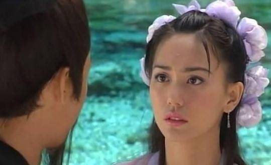 46岁郭妃丽晒近照,40岁才嫁大10岁老公的她,今依旧美艳动人_仙子_牡丹