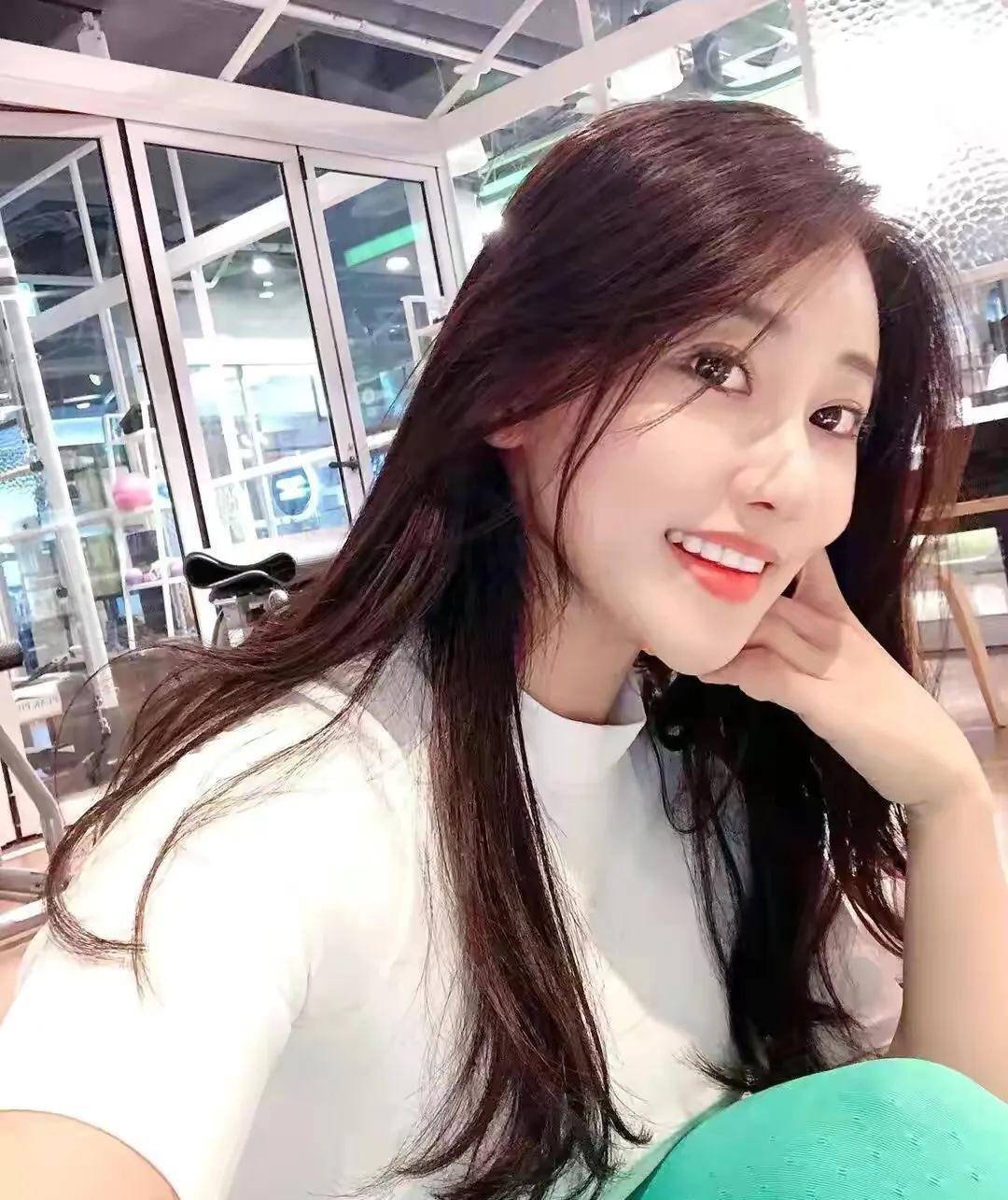 被称为私教界奶茶妹妹,之前也是个小胖子_漂亮_jamie_女生