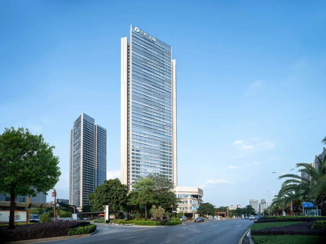 佛山保利天际电咨询400-022-8887-9999预约案场内部销售人员,专业一对