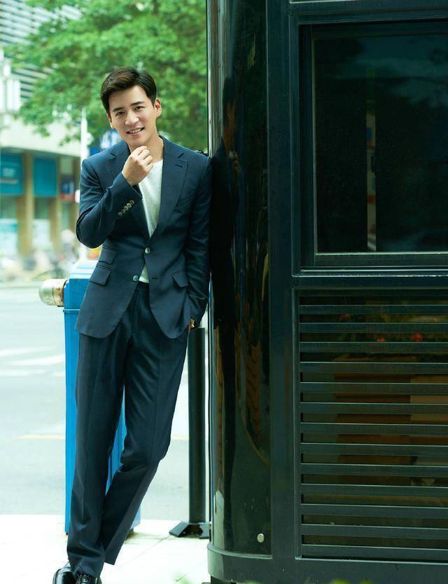 身高1米8帅哥,颜值,演技,人品都在线,经常影视霸屏,为何不红_魏千翔