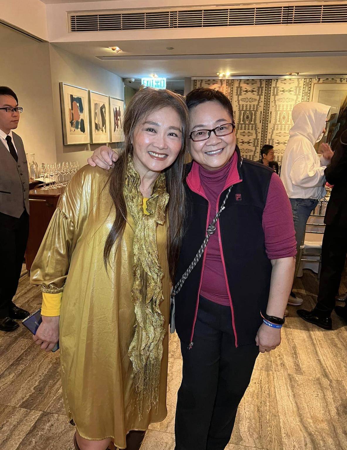 气质优雅大受欢迎,与陈法蓉时隔31年同框_夏萍_女儿_人士