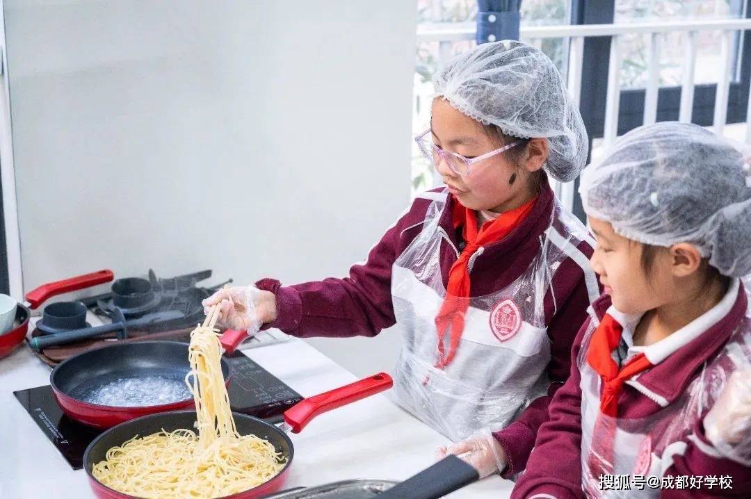 音乐老师持高级厨师证教烹饪,芭德美际的孩子们直呼"过瘾"!