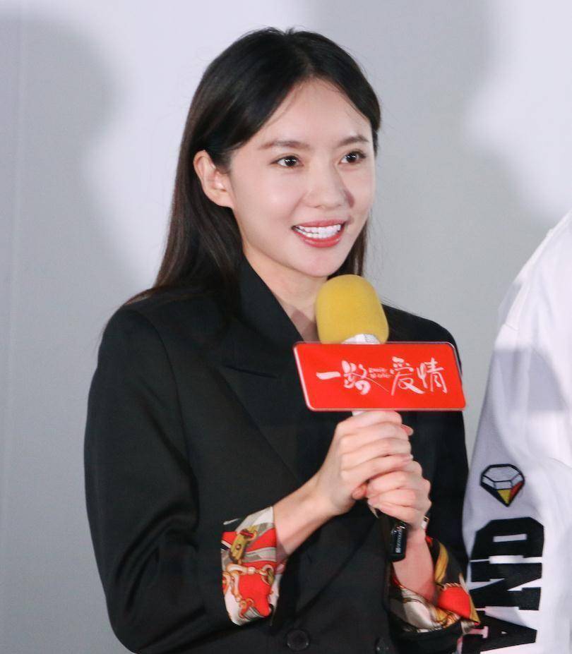 《一路爱情》首播:刘萌萌表白感情,爱来了别犹豫_角色_剧中_影片