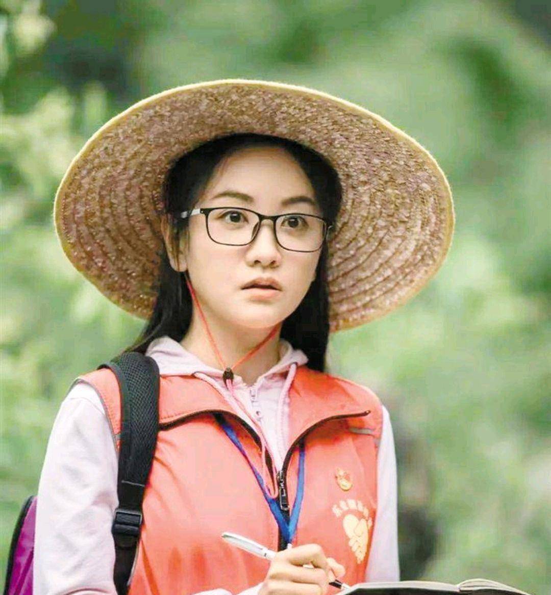就像一个人的狂欢,而《大山的女儿》感动了很多人_黄文秀_电视剧_离开