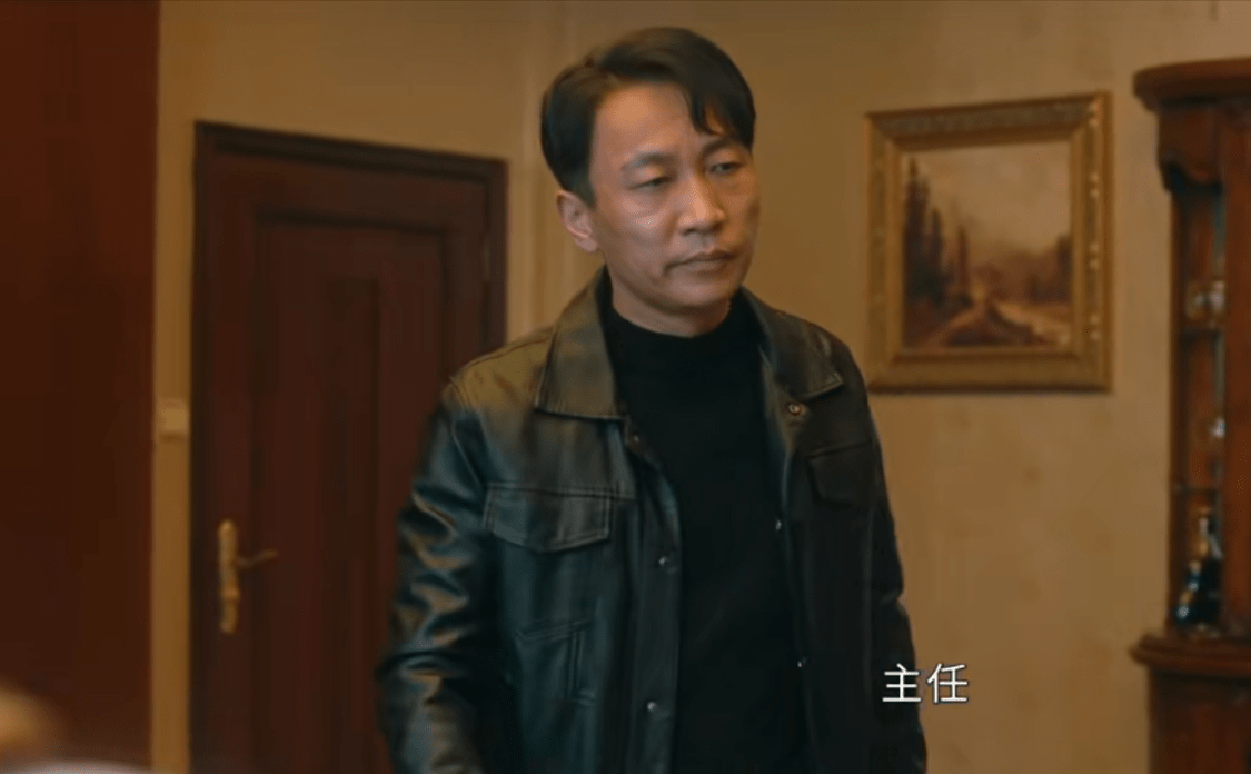 虎子(孙文静 饰)是个下手很黑的人.