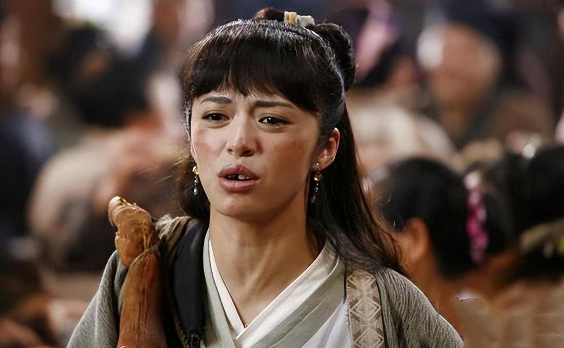 姚晨回应张颂文的谢她生活:他是学校有名的戏剧书呆子,互助同情_梁静