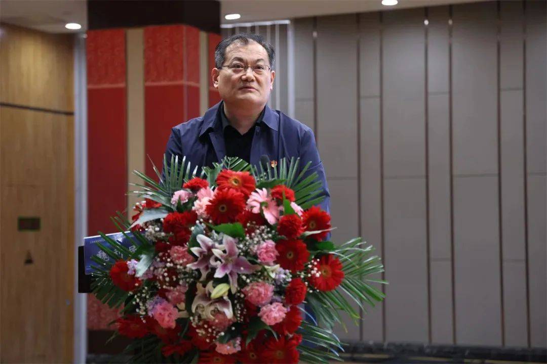 贾汪区卫健委主任魏利民致辞会议现场,与会领导及专家嘉宾共同开启