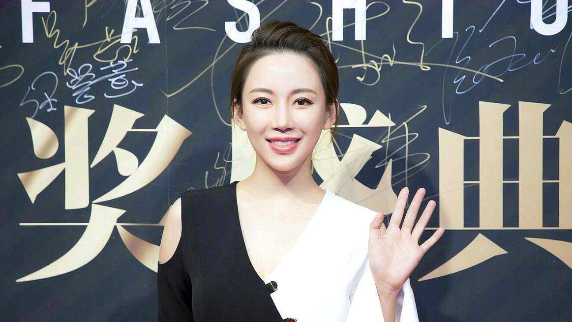 潘曉婷:人美實力強,身價八億無人娶,因身材好憾失冠軍_父親_桌球_檯球