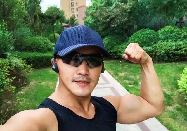 李景亮已回来自我居家,拳迷:嘎子哥,一龙太狂了_比赛_技术_地面