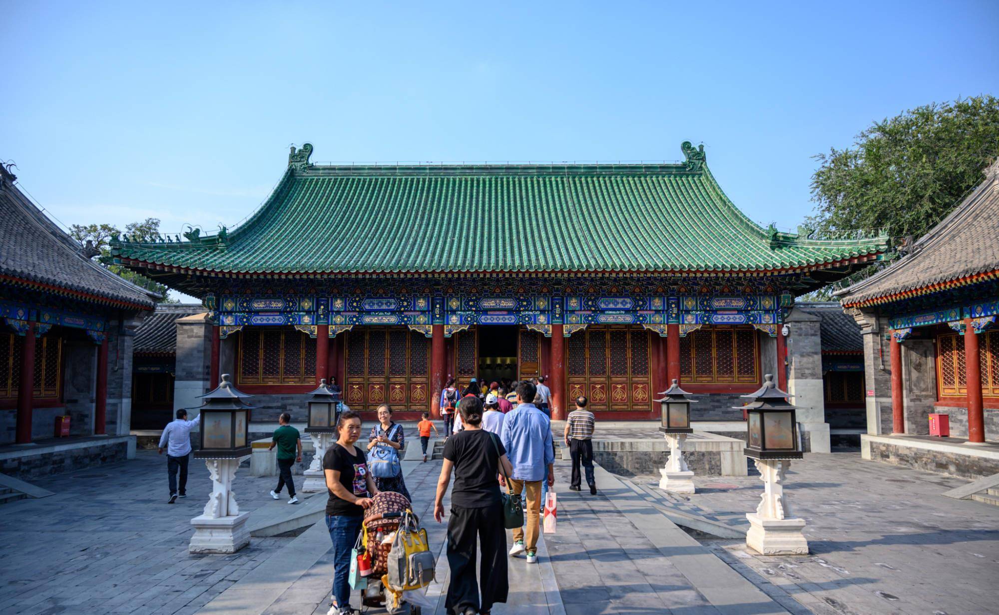 清代规模最大的王府,曾是和珅的私人府邸,建筑规格堪比北京故宫_宅邸