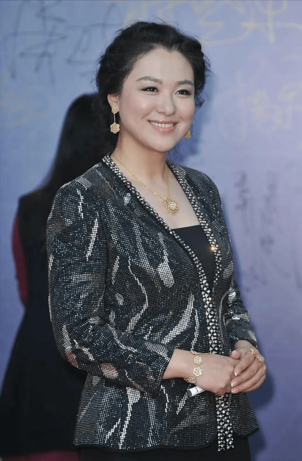婚姻也都是相互付出的,沈傲君也得到了应有的幸福!返回搜狐,查看更多