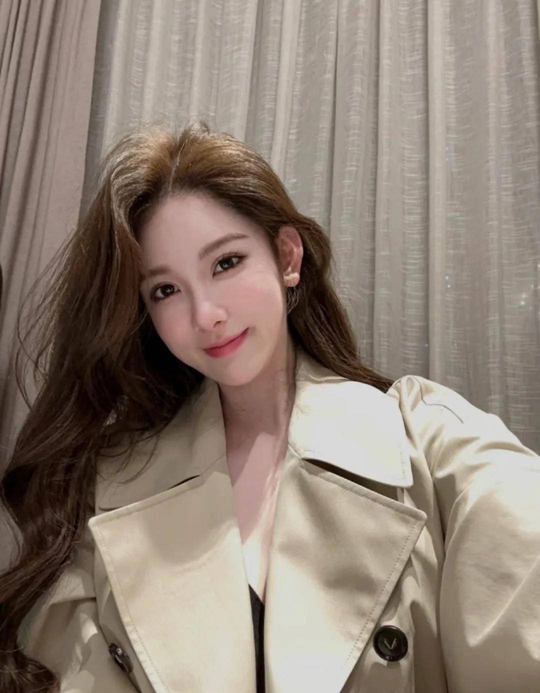 在这个流量为王的时代,被网友怒怼的华三三(花珊珊饰)还是赢了_蔡徐坤