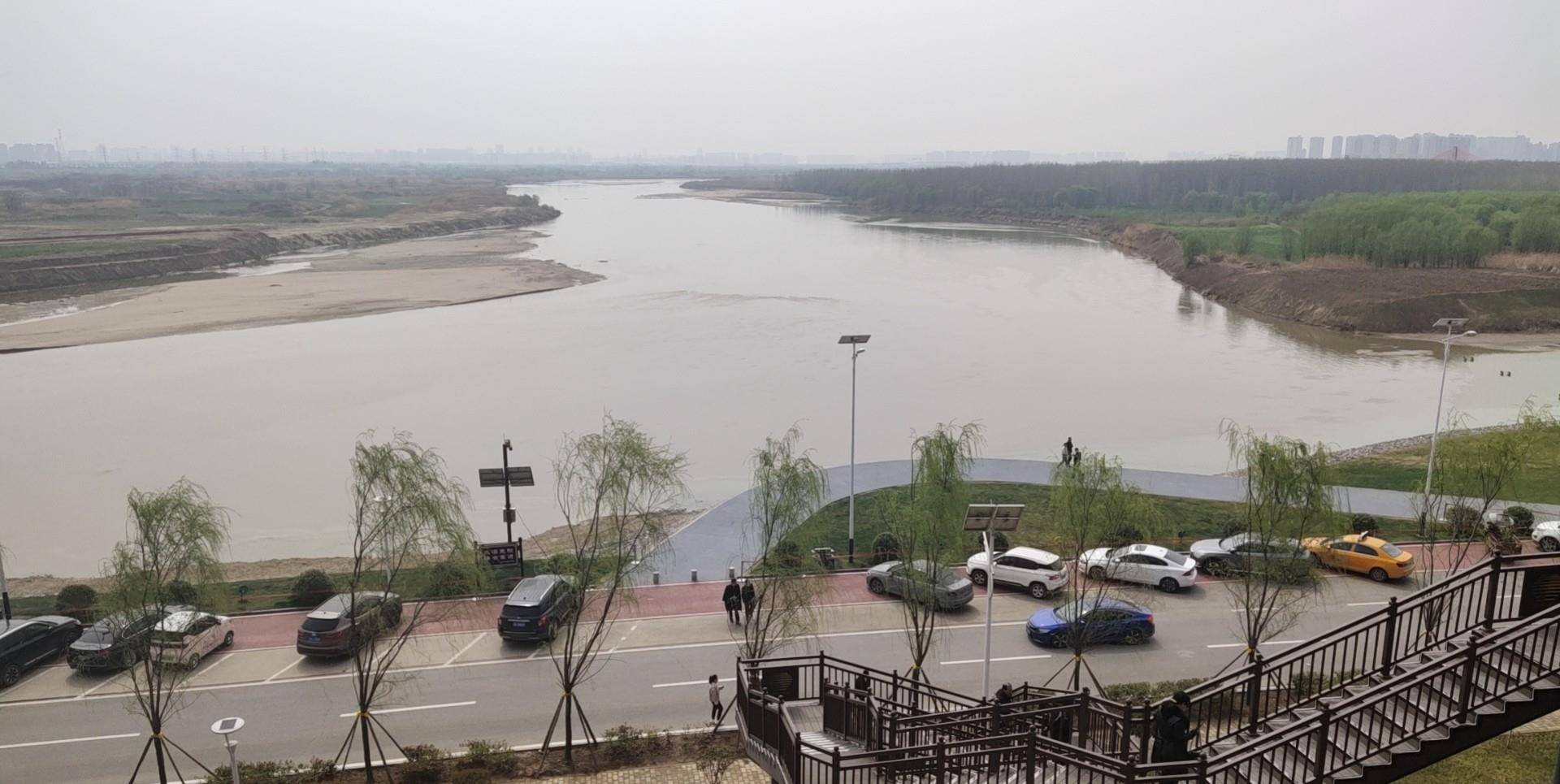 横渡渭河图片
