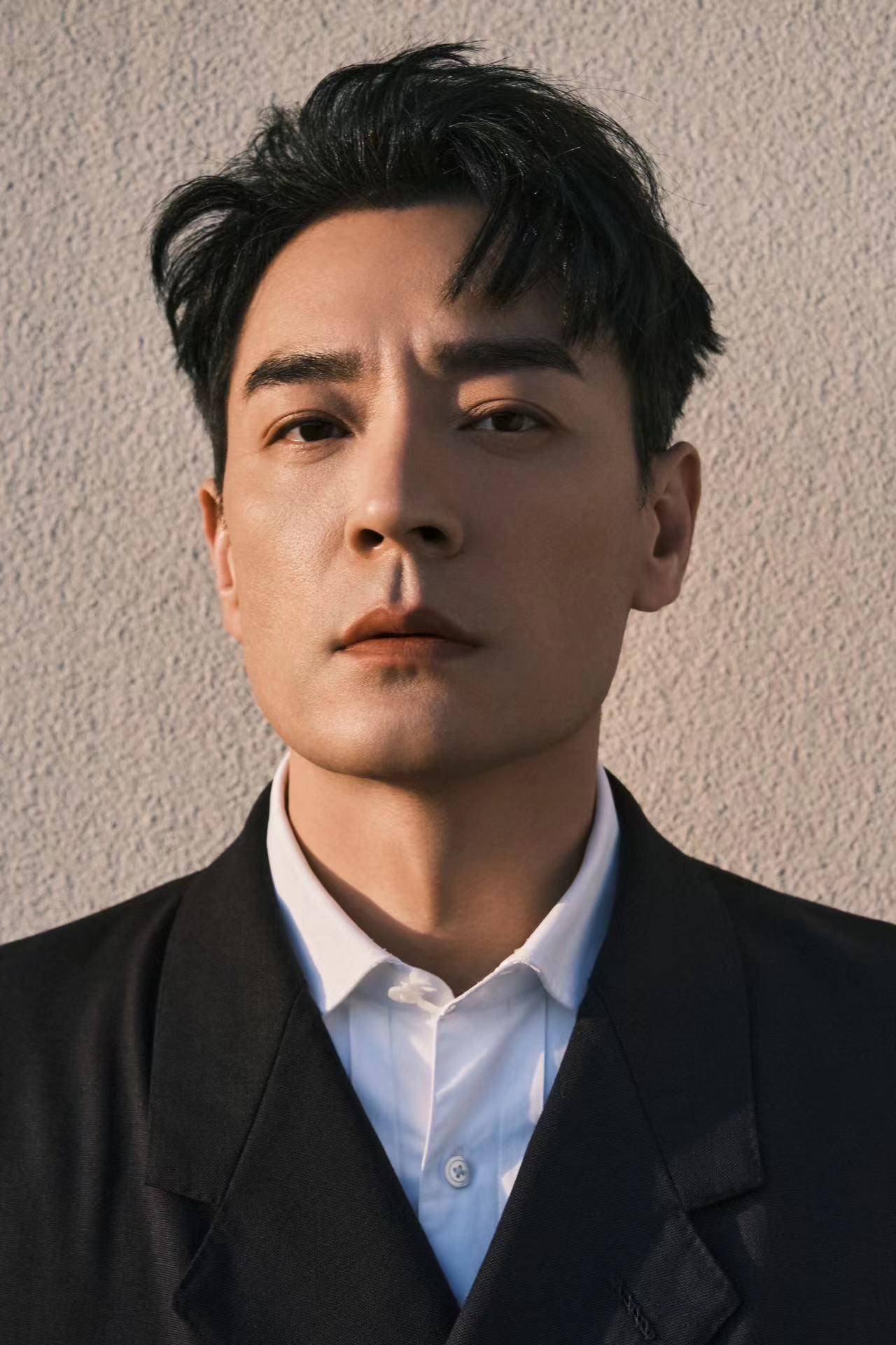 0,李光洁撞脸韩国河道英,霸道总裁的性张力席卷大脑_网友_魅力_角色