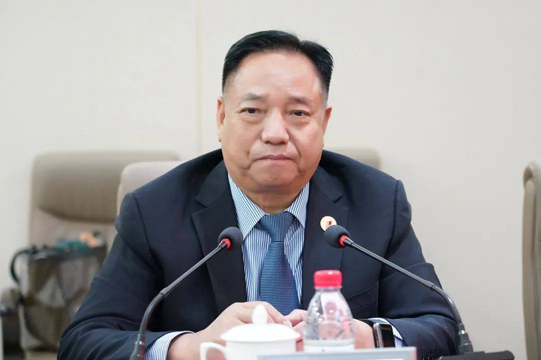 泰安高新区党工委书记,管委会主任刘斌一行莅临人民集团考察交流