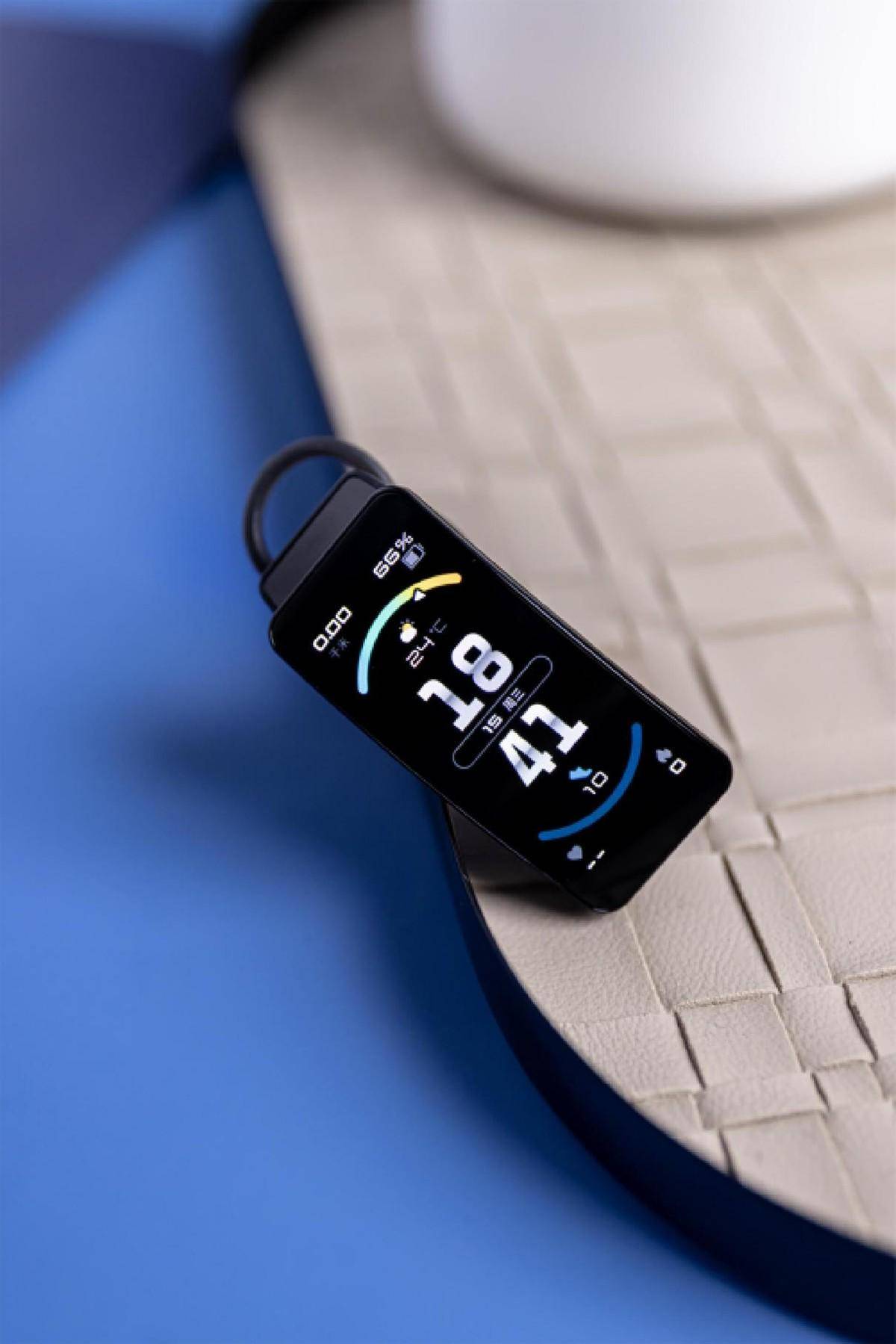 华为通话手环b7 体验:耳机手环二合一原来这么香_运动_智能_功能