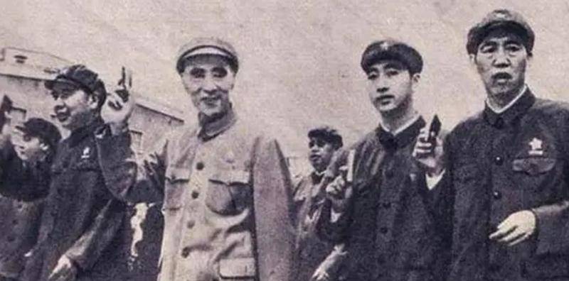 九一三事件发生后,256号专机的五名工作人员,有一人没有被平反 - 史海钩沉