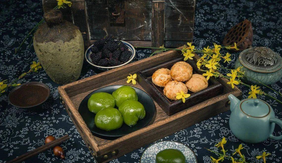 清明节上坟要注意,老传统讲究"3忌4不带",别不当回事_先人_纸钱_时候