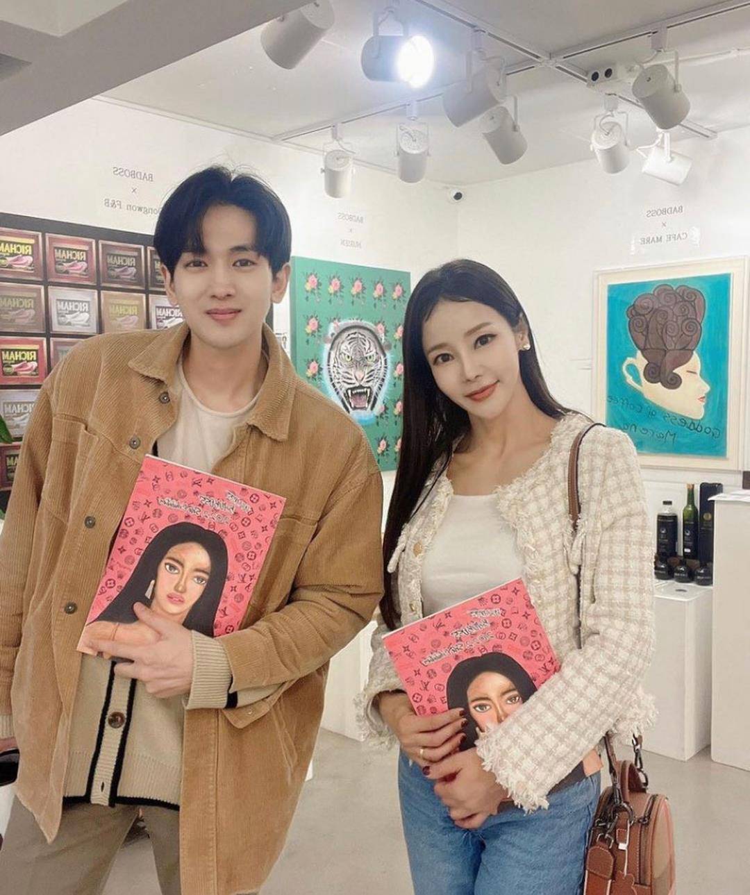 17岁明星夫妻结婚5年依旧恩爱!_柳弼立_米娜_评论