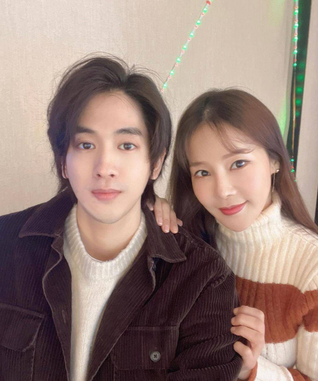 17岁明星夫妻结婚5年依旧恩爱!_柳弼立_米娜_评论