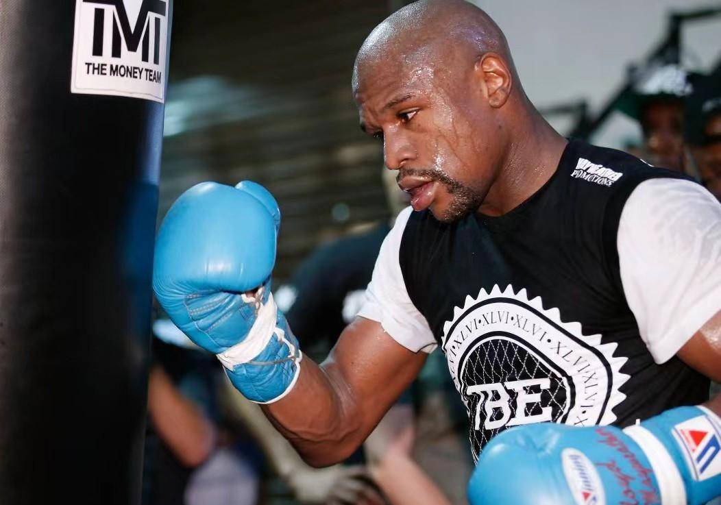 梅威瑟与重炮手麦达纳再次会面,不排除进行三番战_比赛_对手_拳击