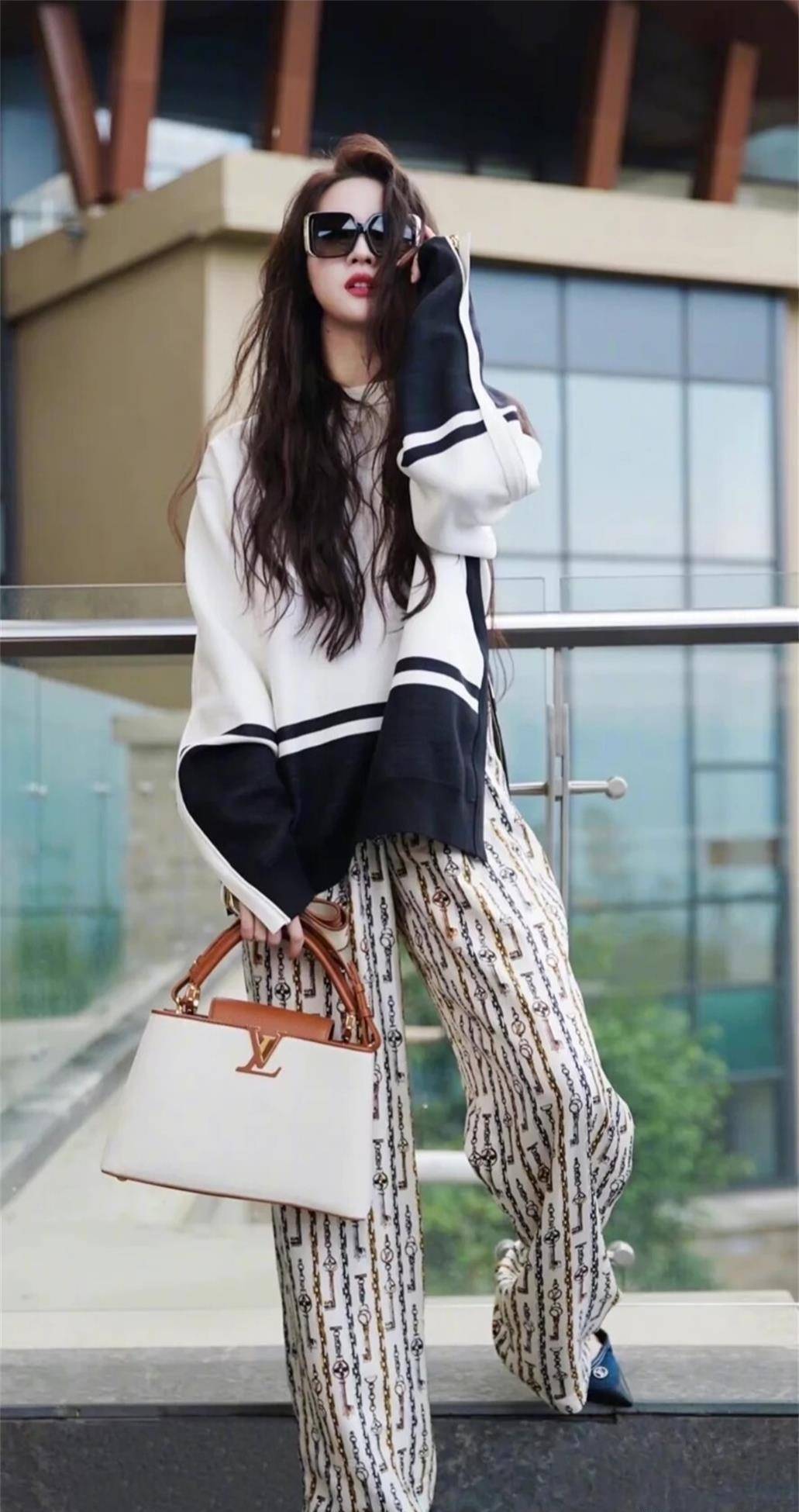 明星影视演员,歌手刘亦菲穿搭写真照合集《三》_相片_交流_侵权