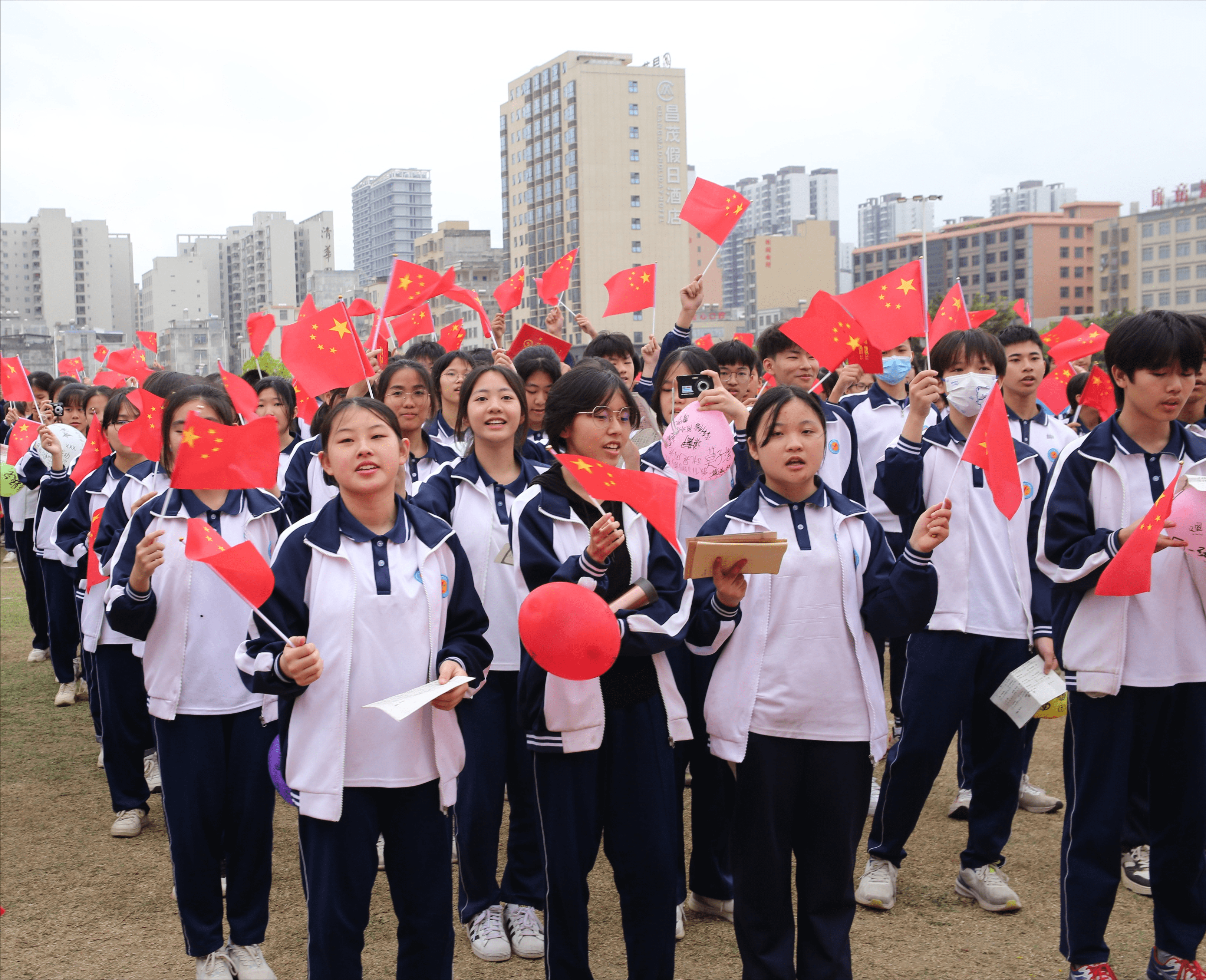 廉江一中校花图片