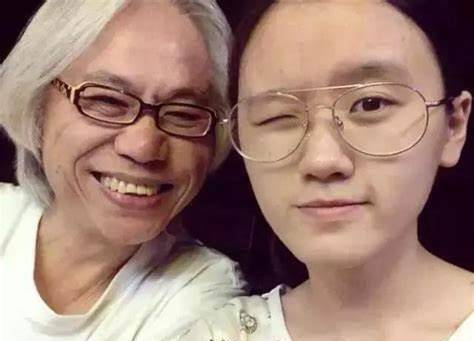 李坤城_林靖恩_父母