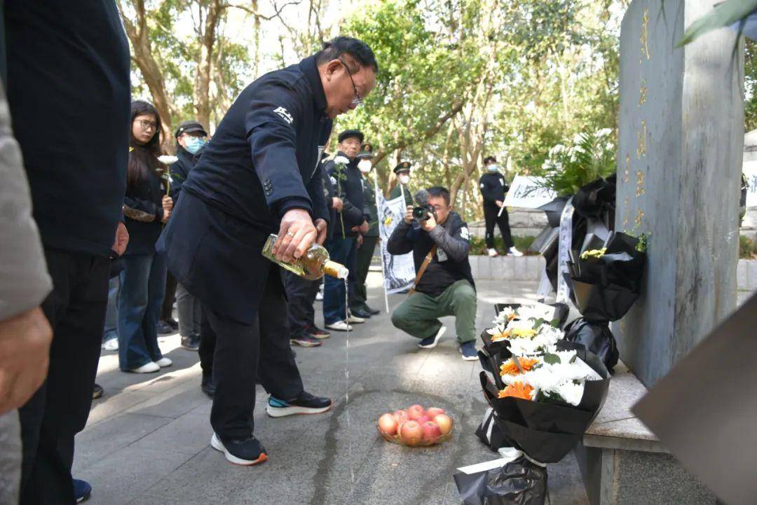 安徽芜湖:"2023春祭61请抗战忠魂检阅青春"祭奠戴安澜将军活动_老兵