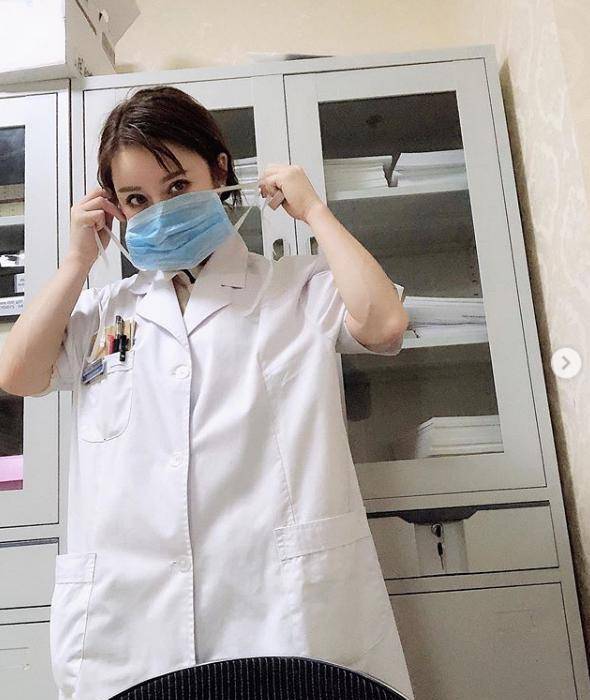 自称健身两年就练成了"金刚芭比"_袁合荣_训练_照片