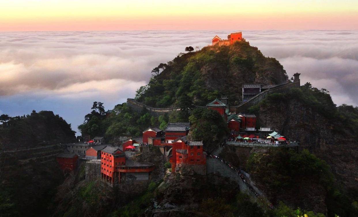 武当山长明灯永不熄灭?