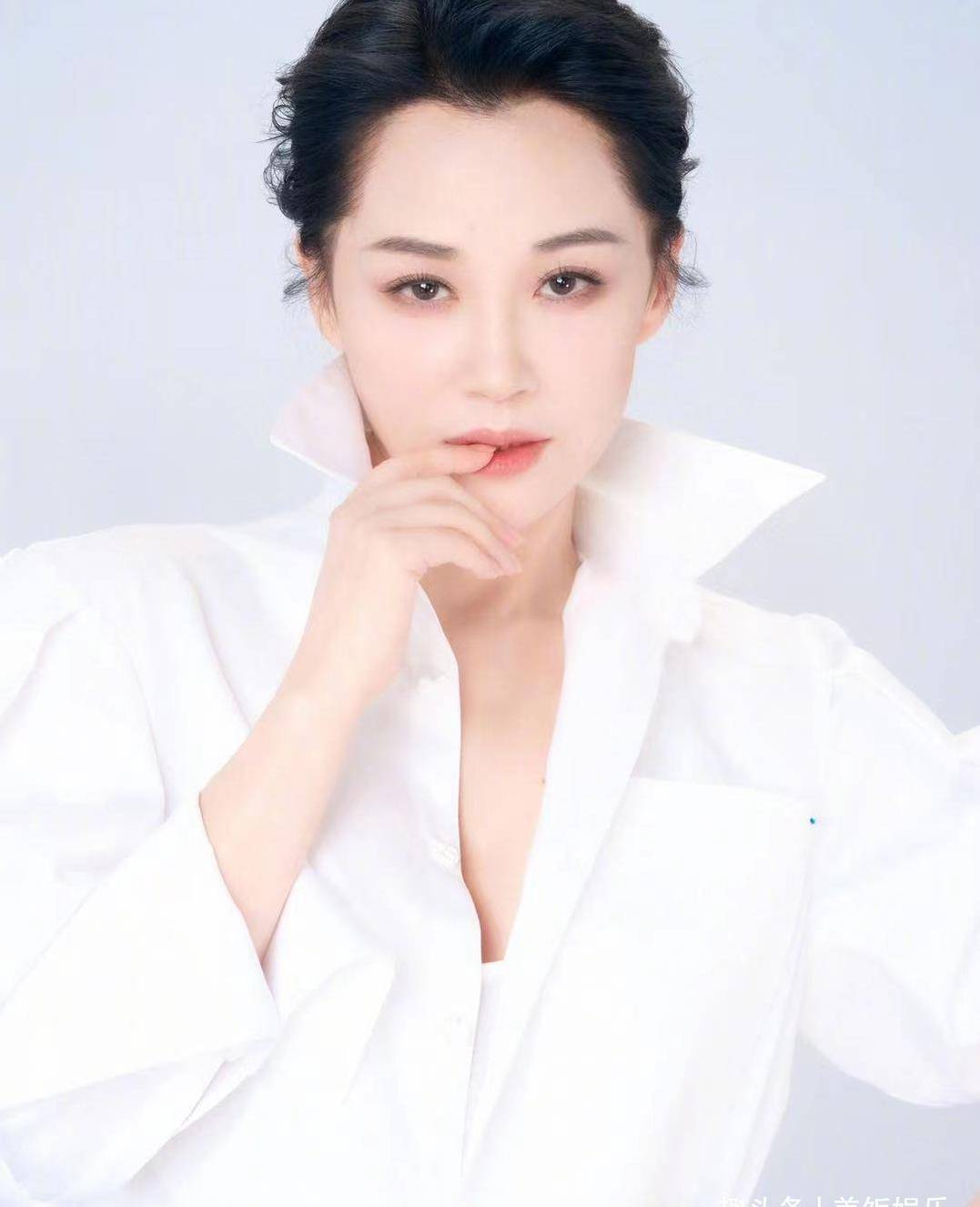 52岁许晴身材太惊艳!