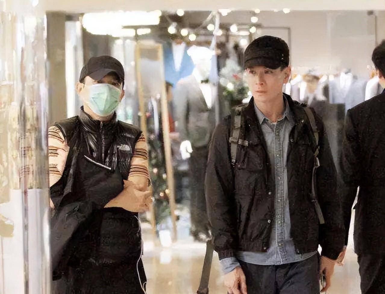 尹天照 饰 蔡学富剧中的大坏蛋,从陈真初来上海做苦力时,两人就结仇了