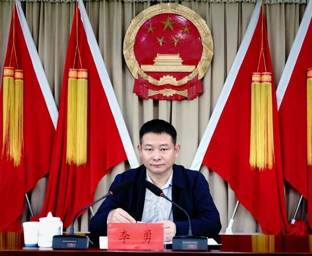 新蔡县金融工作会议暨政银企对接会召开_发展_服务_李勇