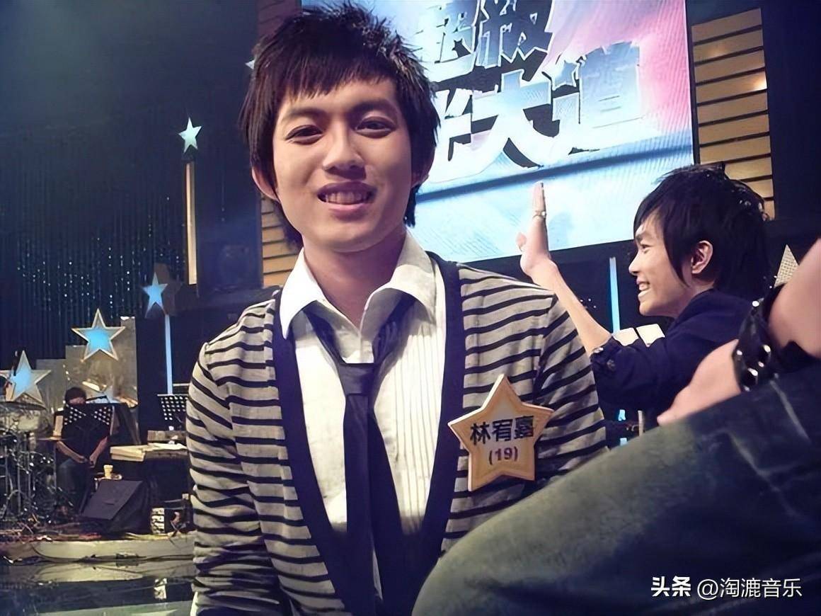 他认真选歌,更努力的练习,淘汰赛上,一首李泉的《走钢索的人》,独特