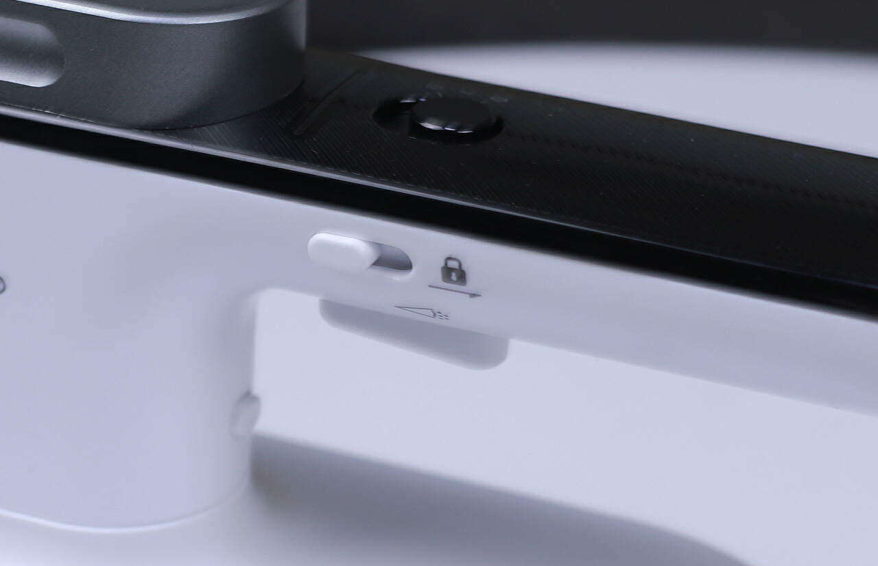 阿卡驰4.0Bar手持增压挂烫机:告别匆忙,职场人精致上班