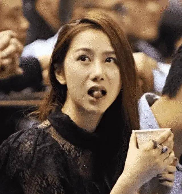 和他女朋友圖四是原帥夫婦圖三是趙繼偉妻子王君瑞圖二是周鵬妻子小美