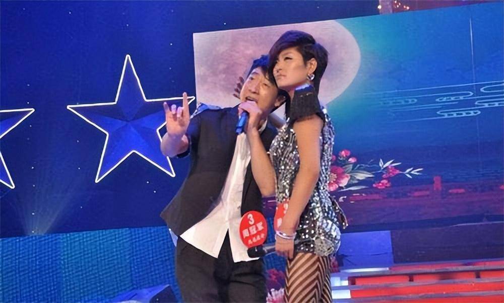 没本事就别"反骨",从小沈阳到娇娇,离开赵大叔后,啥也不是_张玉娇